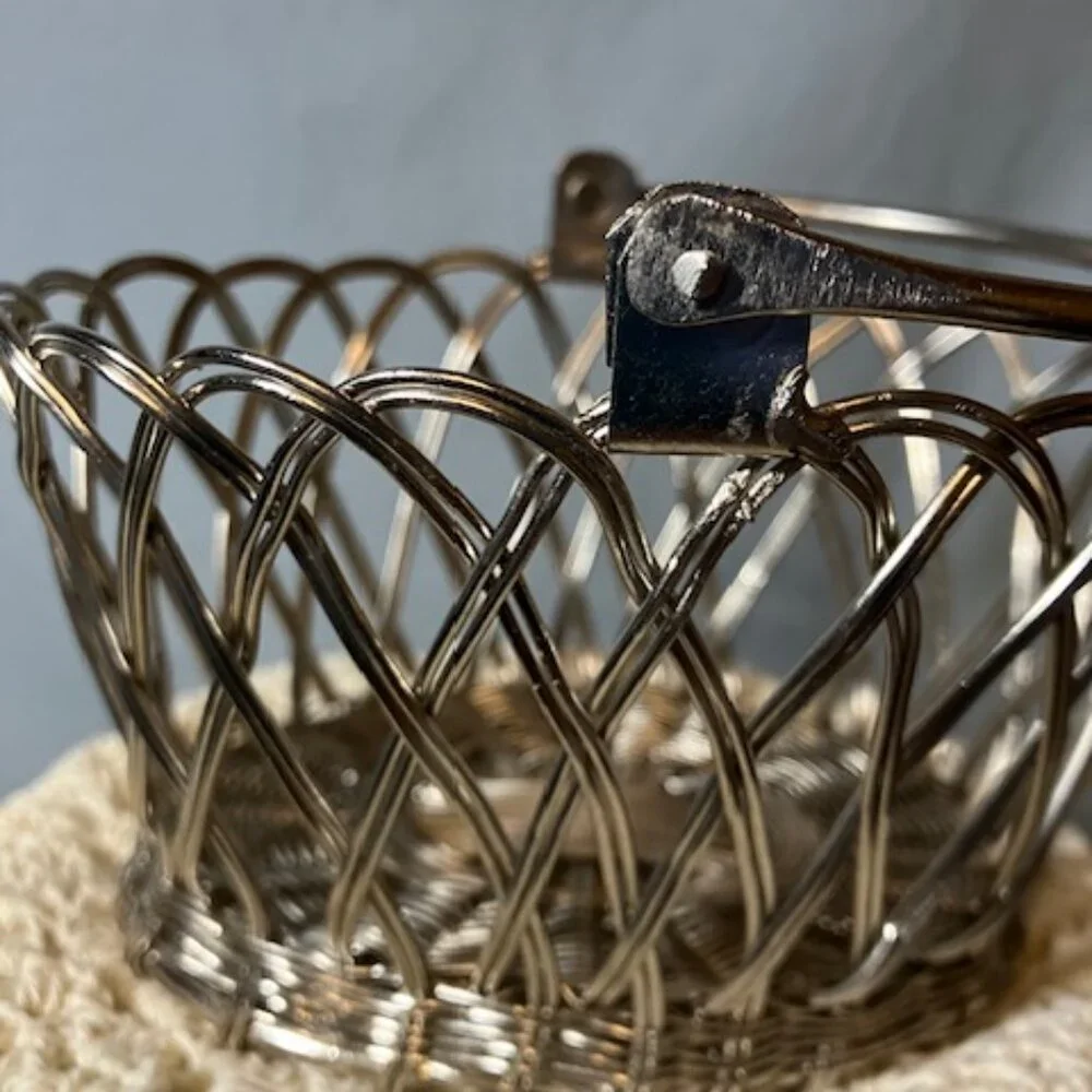 Woven Wire‎ Basket with Handle 3